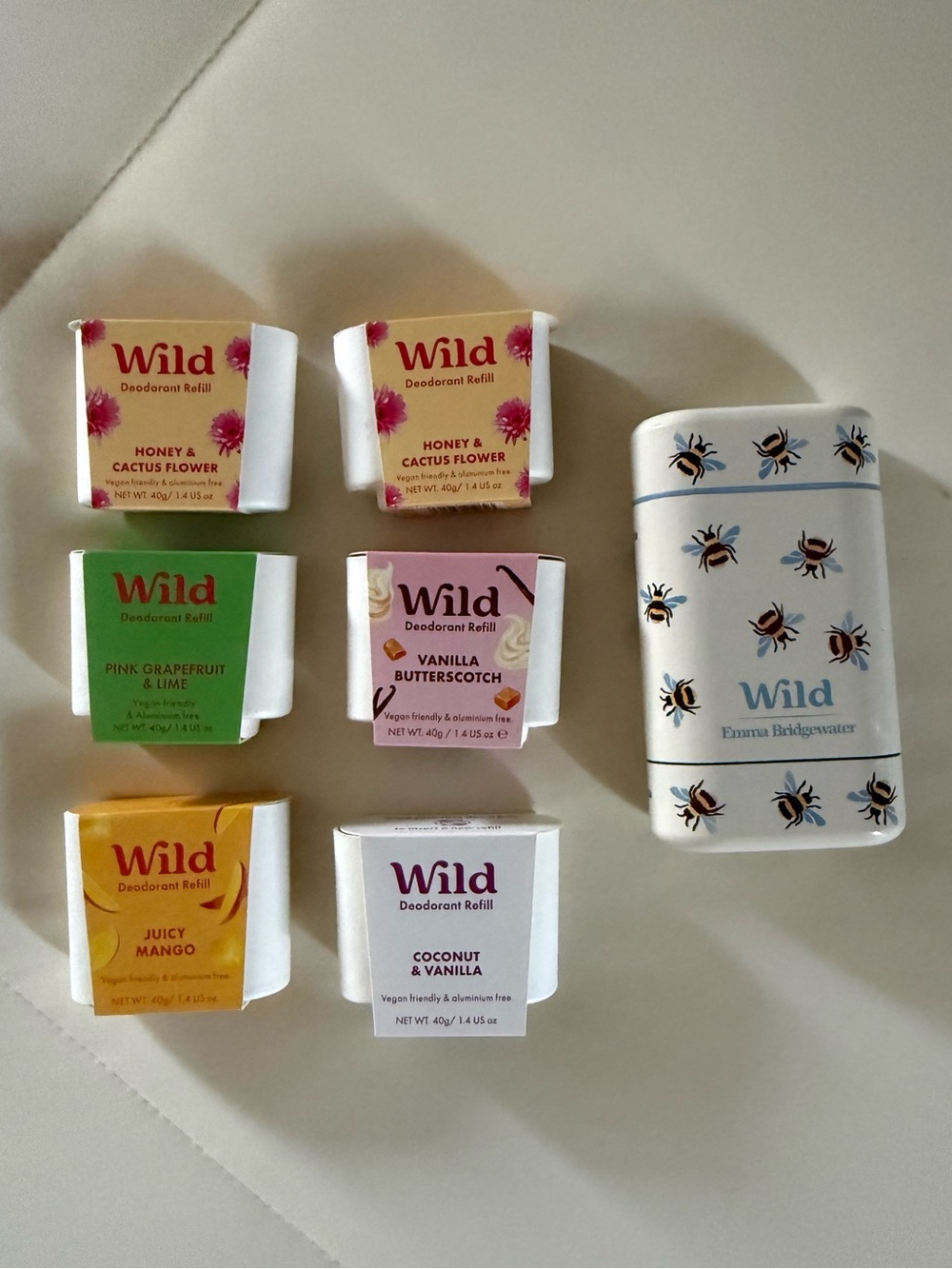 Emma Bridgewater Wild Deodorant Tin with Refills - Picture 2 of 2